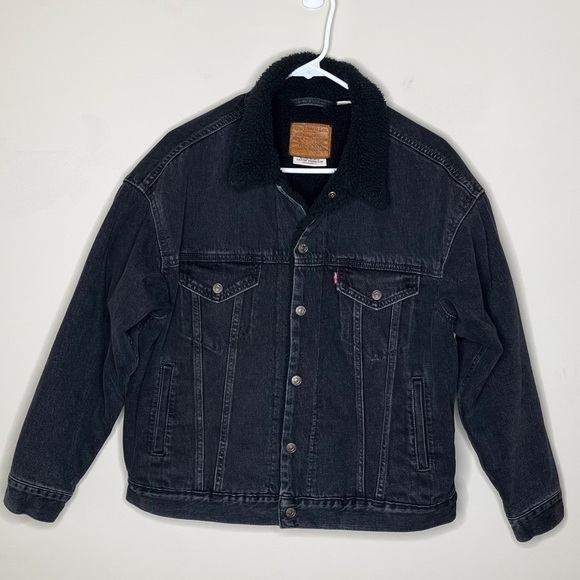 Levi’s Premium Trucker Jean Jacket - Picture 1 of 7